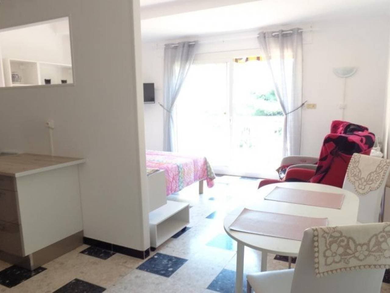 Gemütliche F1-Wohnung mit Terrasse, Garage und Aufzug - Zentrumsnah in Amélie-les-Bains 1
