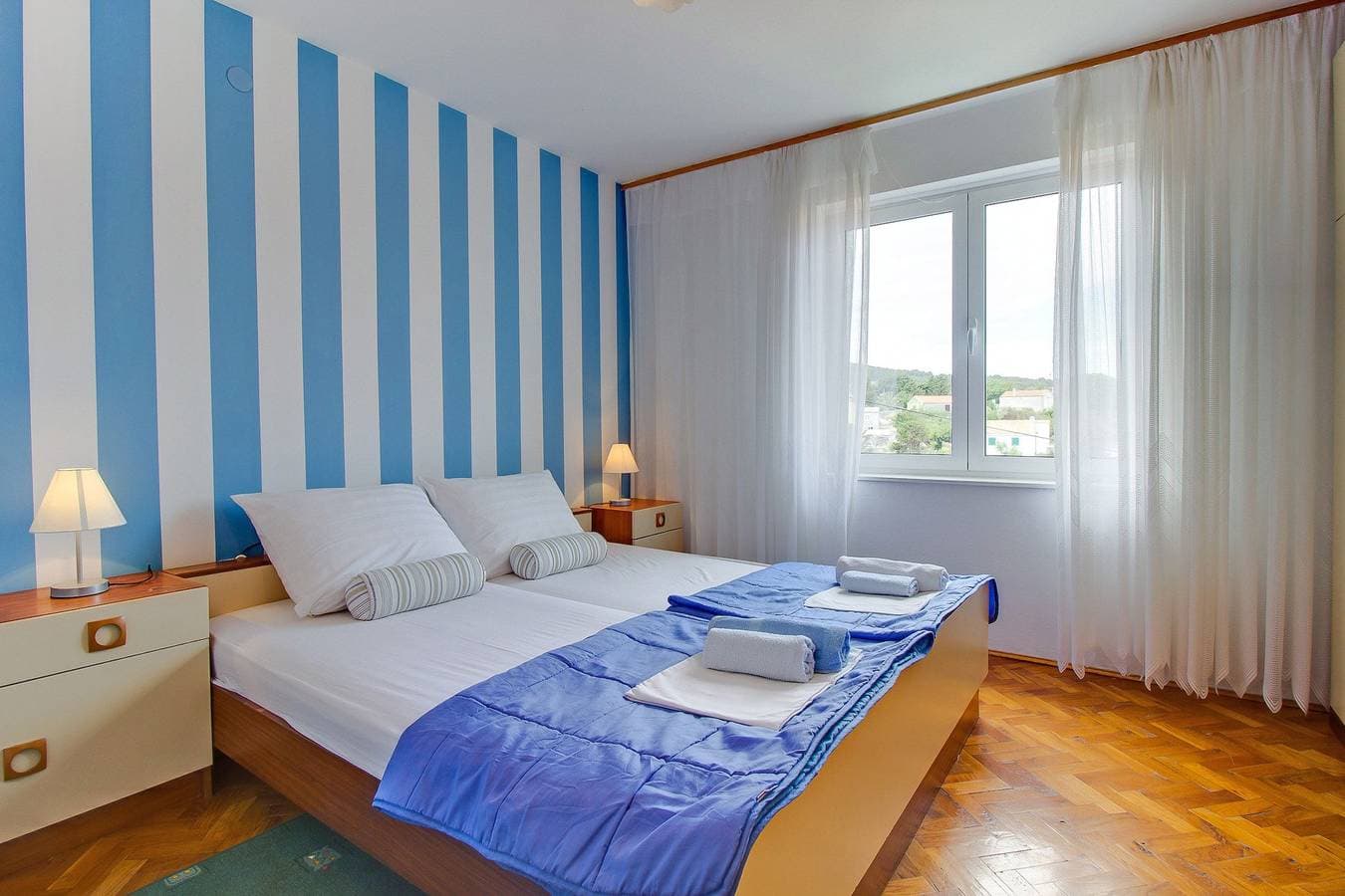 Room Milka 1