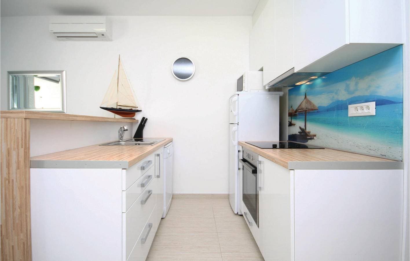 Foto 8 von 35: Gemütliche Ferienwohnung mit Meerblick, Terrasse, WLAN und Zugang zum Strand