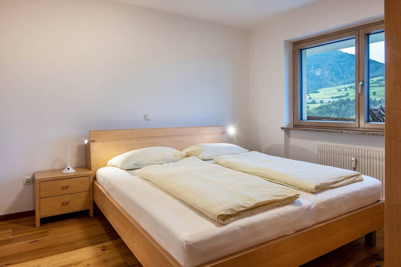 Foto 4 von 21: Ferienwohnung "Schlern Living 1" mit Bergblick und Privatem Garten