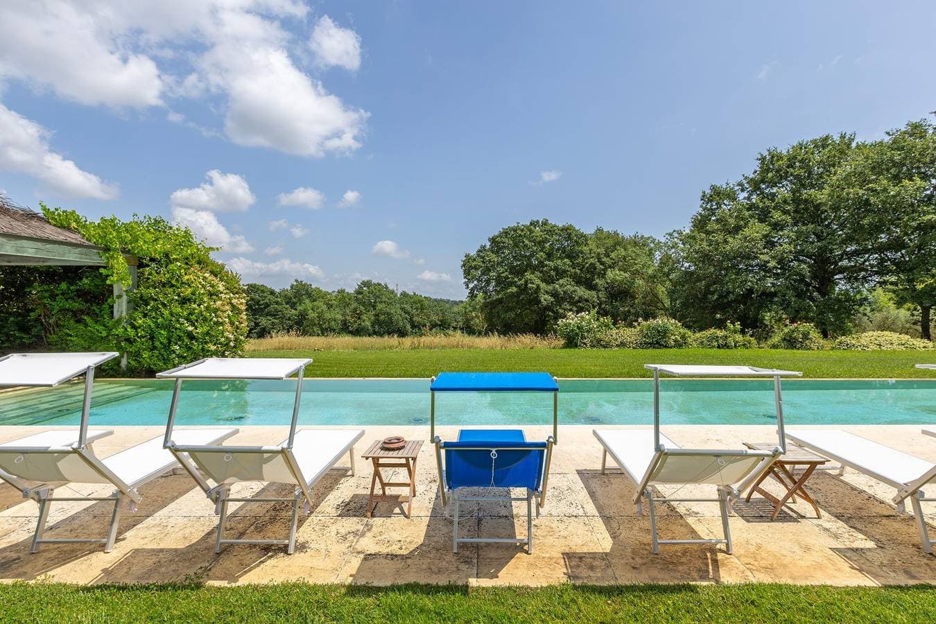 Foto 3 von 54: Villa für 13 Personen mit Garten