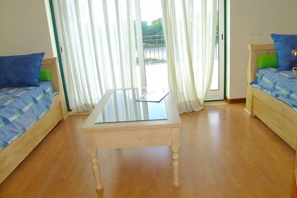 Foto 3 von 26: V3 Klippe, der Strand 200 m, Pool und Meerblick