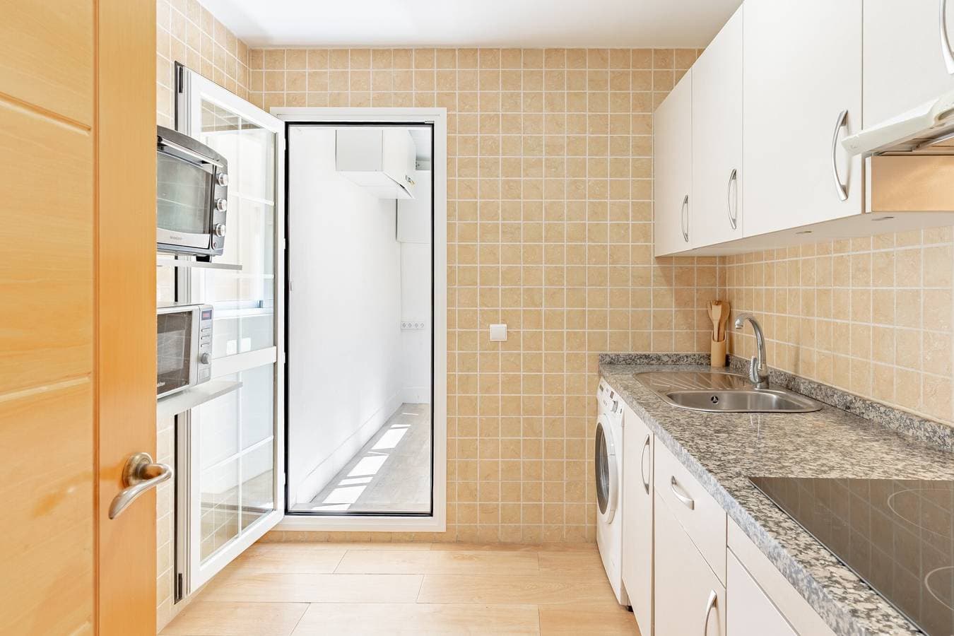 Foto 7 von 24: Ferienwohnung 'Meerblick - 2 Schlafzimmer' mit Gemeinschaftspool, Wi-Fi und Klimaanlage