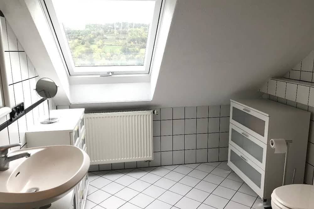 Foto 4 von 7: Großzügige, moderne Ferienwohnung (53qm) in ruhiger Lage mit Panoramablick über das Taubertal