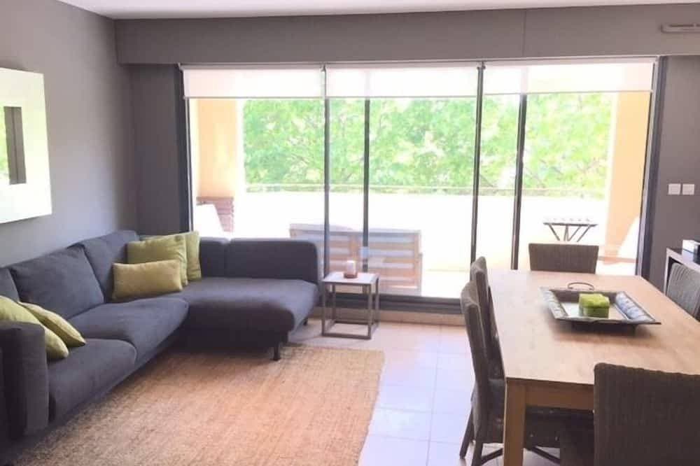 Foto 5 von 17: Apartment mit 2 Schlafzimmern, Parkplatz und Aufzug in Lourmarin