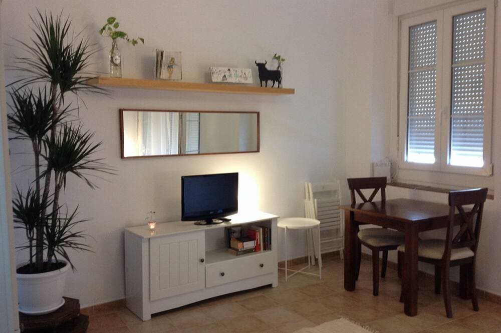 Foto 9 von 30: Charmante und helle Wohnung, 100 m vom Strand von La Caleta entfernt