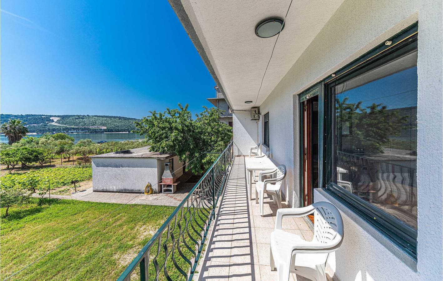 Foto 8 von 27: Gemütliche 2-Zimmer-Wohnung mit Terrasse, WLAN und Parkplatz in Strandnähe