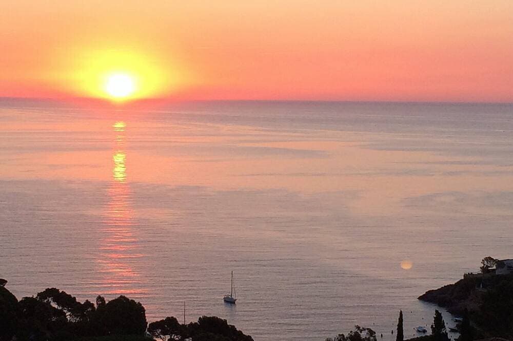 Foto 10 von 30: Spektakuläres Loft mit Meerblick und Pool in Sa Riera, Begur, Costa Brava