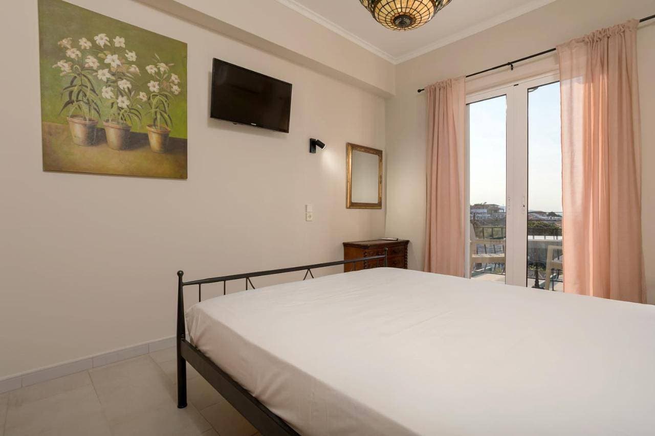 Foto 9 von 26: Two-Bedroom Apartment with Balcony and Sea View