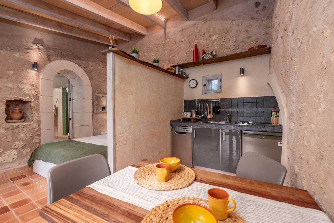 Foto 9 von 22: Ferienhaus 'Groc' mit Bergblick, Gemeinschaftspool und Wi-Fi