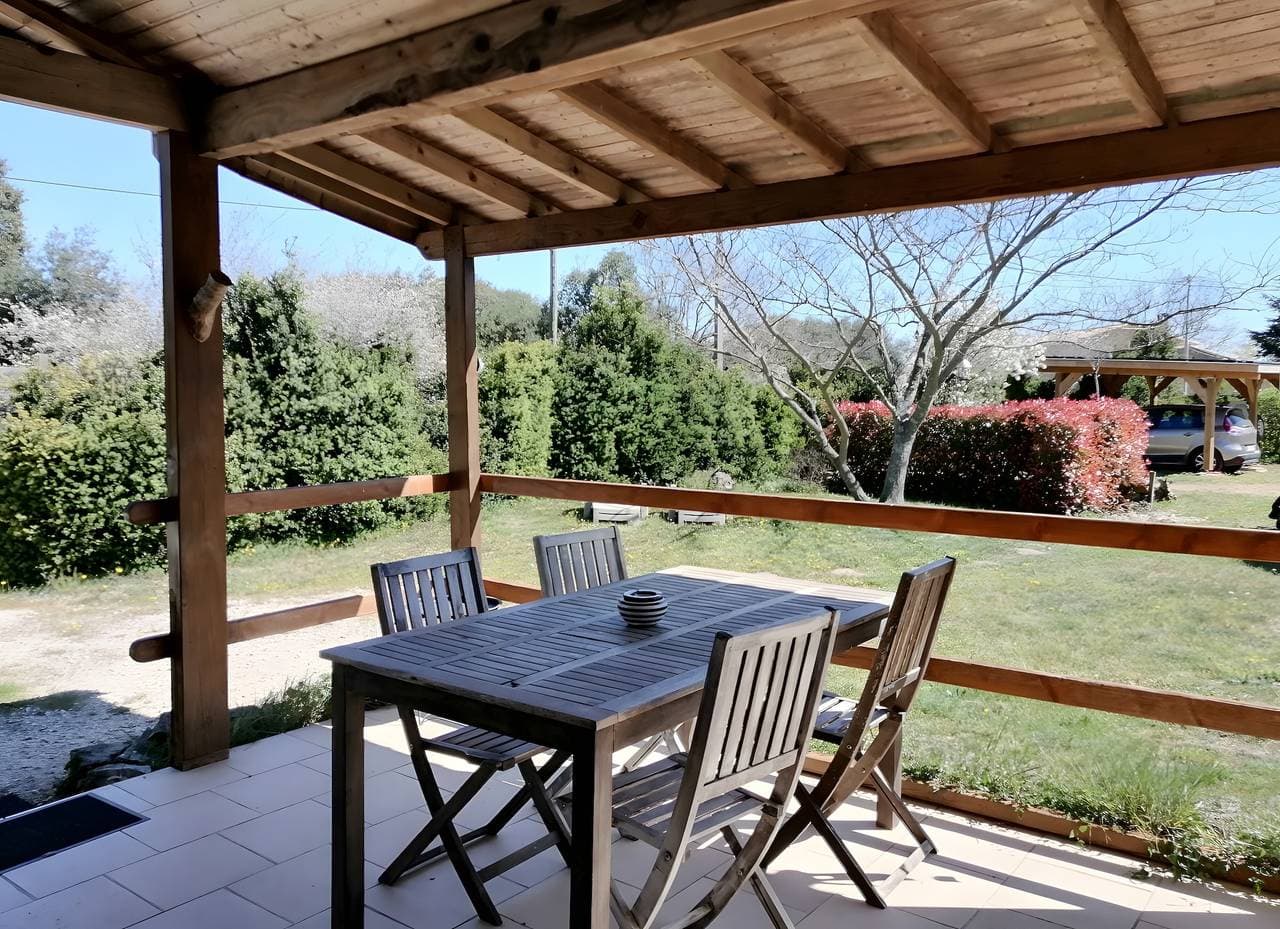 Foto 4 von 16: Cottage 'Gîte - La Petite Maison De Noémie' mit privater Terrasse, WLAN und Klimaanlage