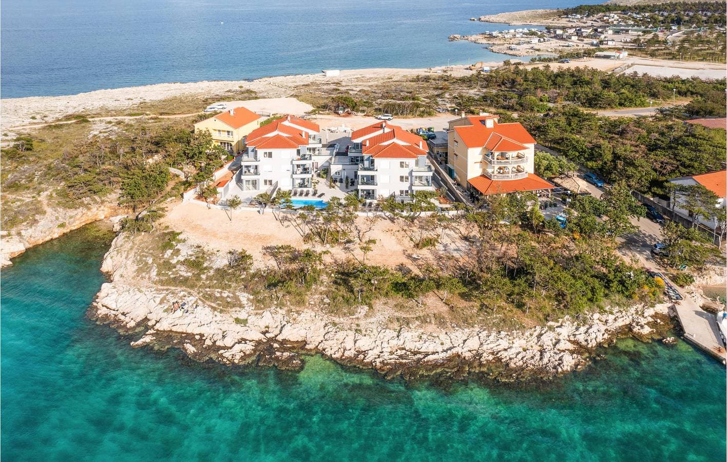 Gemütliche Ferienwohnung am Meer: WLAN, Pool & Terrasse, 1,5 km zum Strand 1