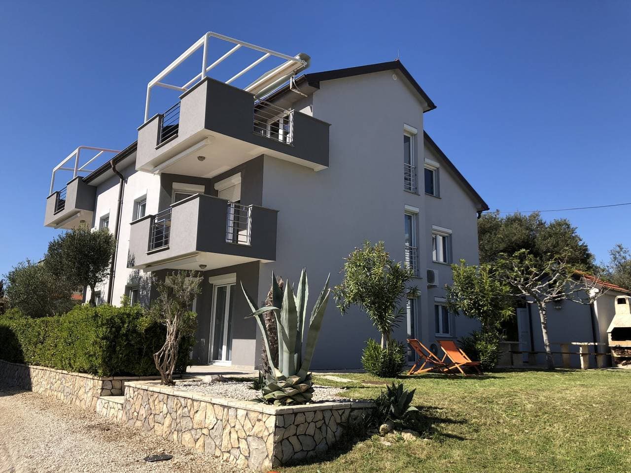 Ferienwohnung in Sukošan mit Meerblick, Terrasse, Klimaanlage, W-Lan (3495-1) 1