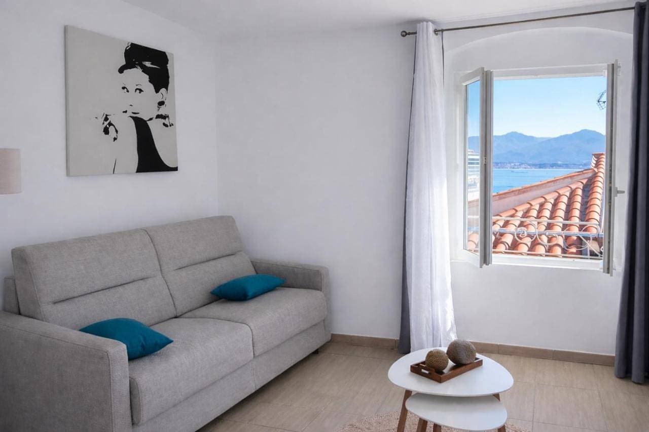 Studio vue mer - Centre Ajaccio - 150 m cœur de ville 1