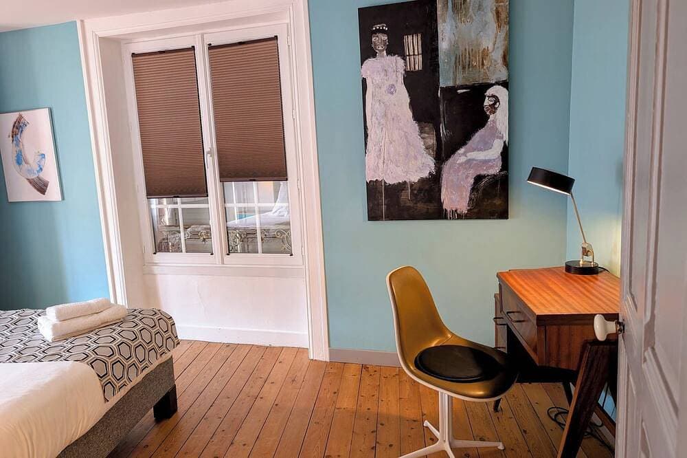 Foto 4 von 30: Art and Vintage seaside apartment 1 minute walk from the beach 4 people