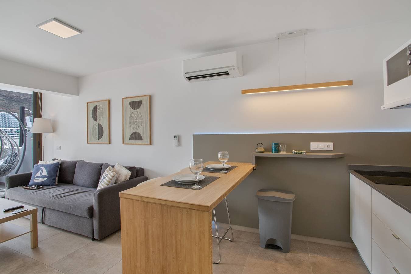 Foto 7 von 24: Ferienwohnung 'Sun and Serenity Pool Wifi' mit Meerblick, Wi-Fi und Klimaanlage