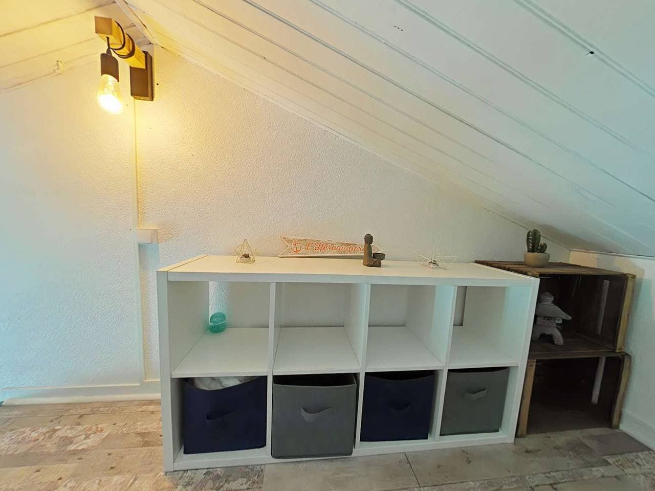 Foto 7 von 16: Helles Studio mit Mezzanine - Meerblick, 4 Schlafplätze, 250m vom Strand, nahe Hafen und Geschäften