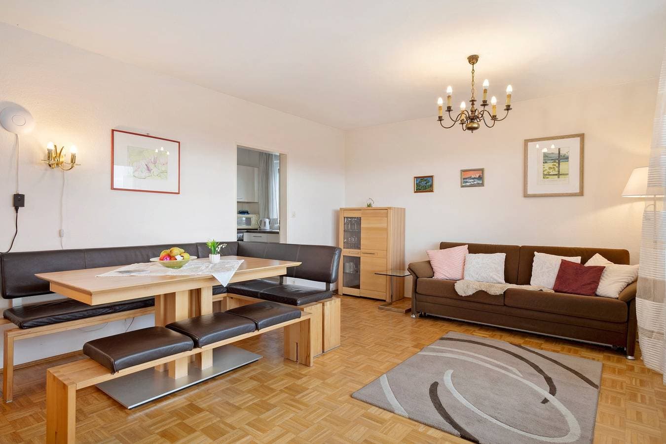 Foto 13 von 33: Ferienwohnung 2 Marschall mit Gemeinschaftsgarten, Balkon und WLAN