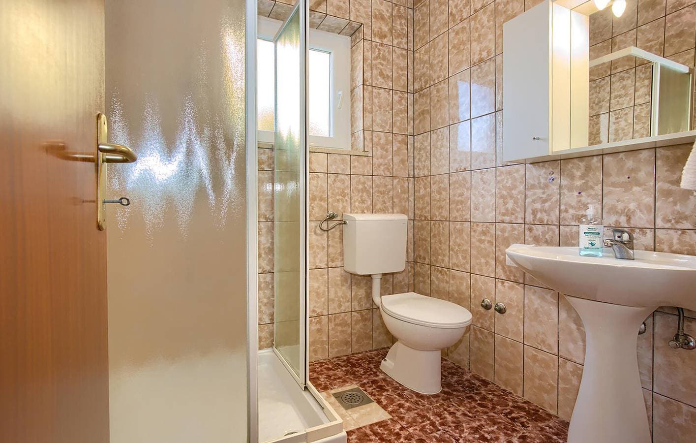 Foto 5 von 11: Gemütliche Ferienwohnung mit Terrasse, WLAN und Parkplatz in der Nähe des Strandes Havajka