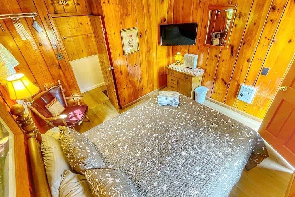 Foto 13 von 25: 9 2Br Acadia Cottage w/AC Open Hearth Inn