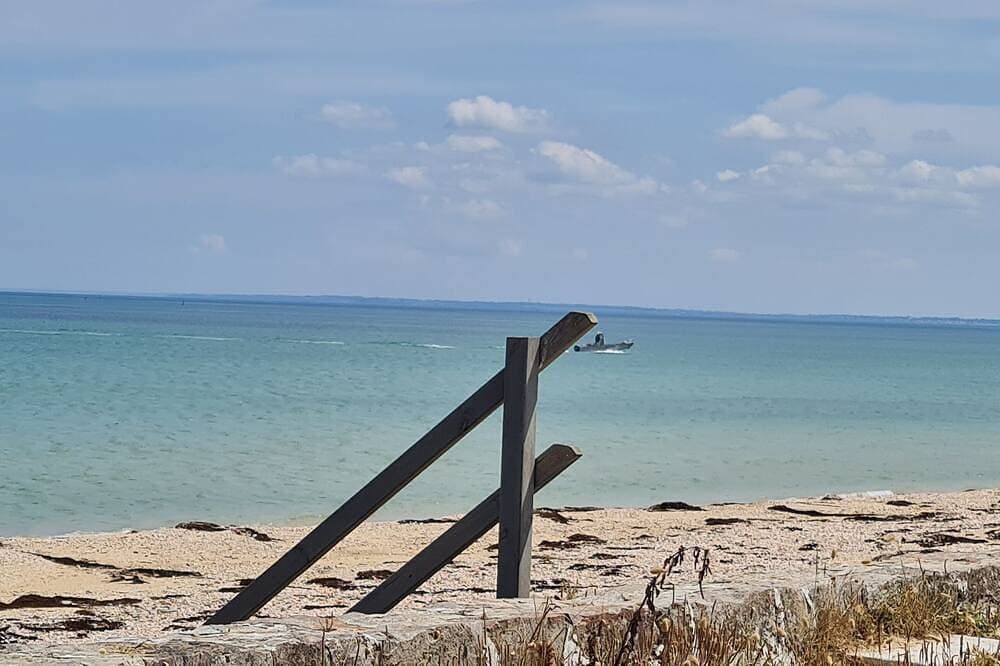 Gite Les Coquillages, directly on the beach 1