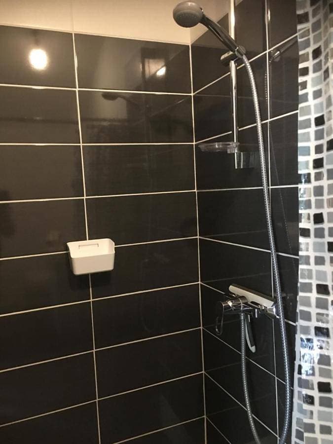 Foto 5 von 9: Double Room with Private Bathroom