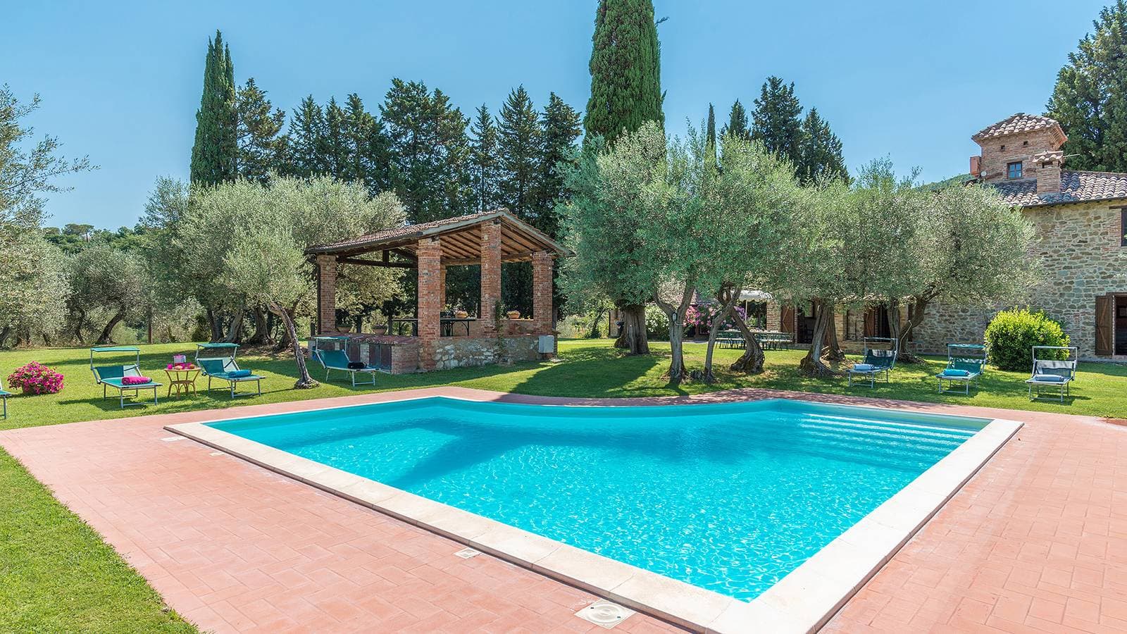 Foto 7 von 47: Villa für 14 Personen mit Garten