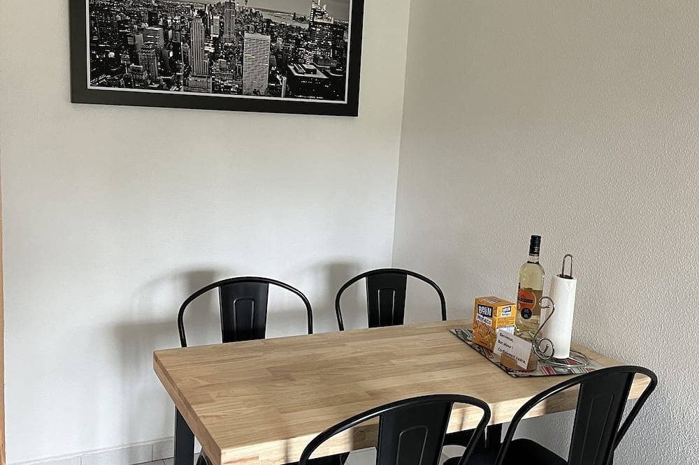 Foto 12 von 23: Studio in a Pierre & Vacances residence.