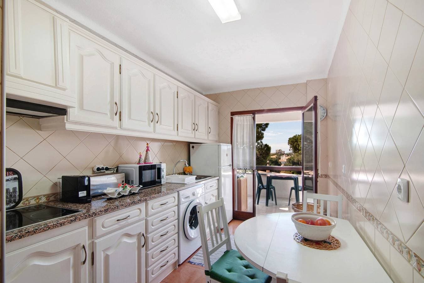 Foto 10 von 23: Ferienwohnung 'Tenis Golfmar' mit Gemeinschaftspool, WLAN und Klimaanlage