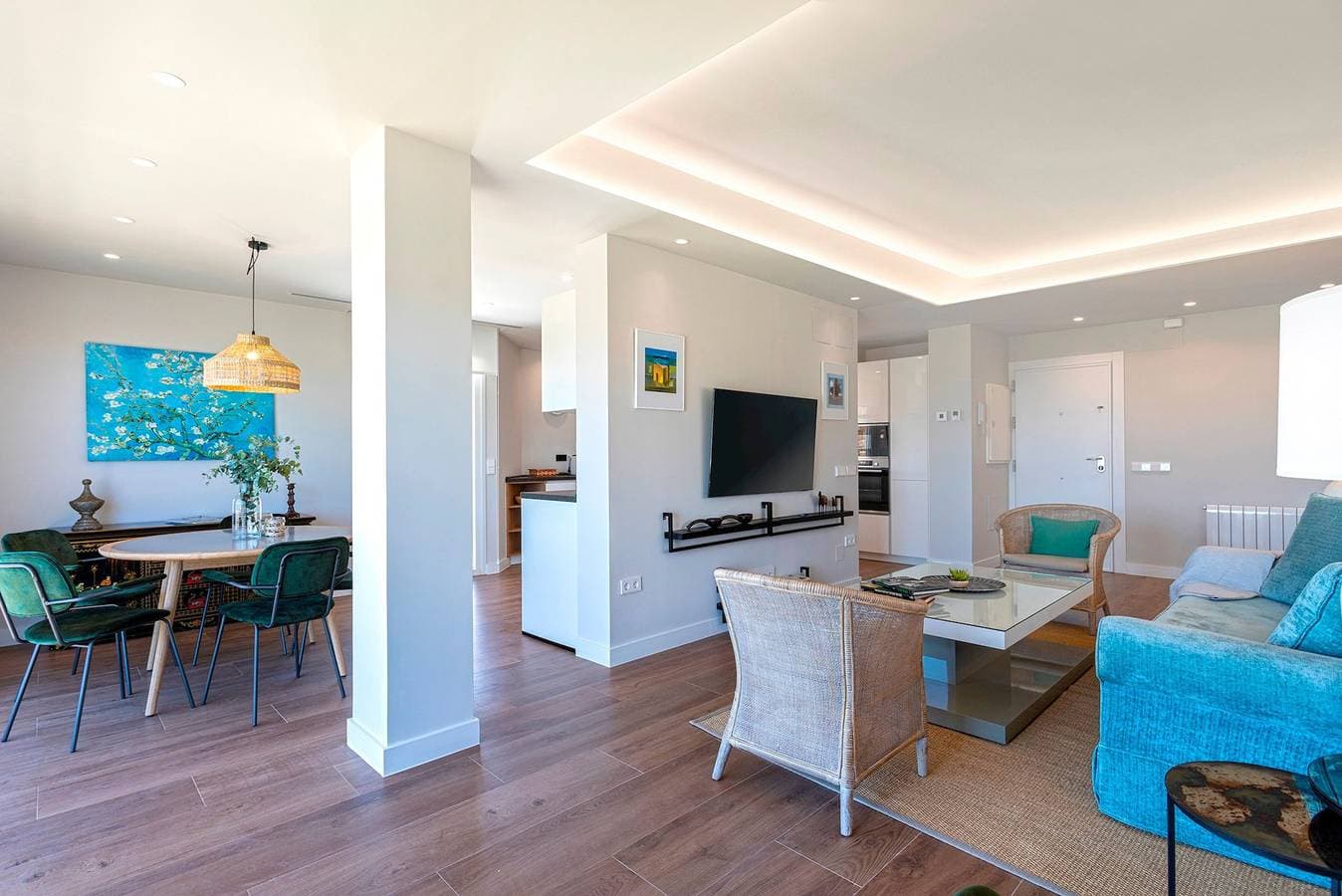 Foto 5 von 19: Spectacular 3 Bd penthouse with parking and sea views terrace. Elcano Terrace