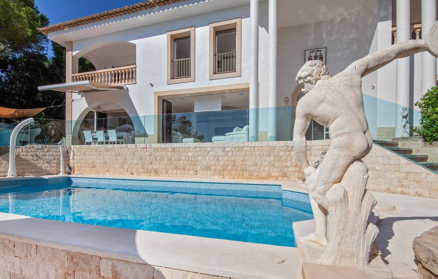 Foto 13 von 48: Appartement mit Meerblick, Pool, Terrasse und Grill - 2km bis Playa de s'Hostalet