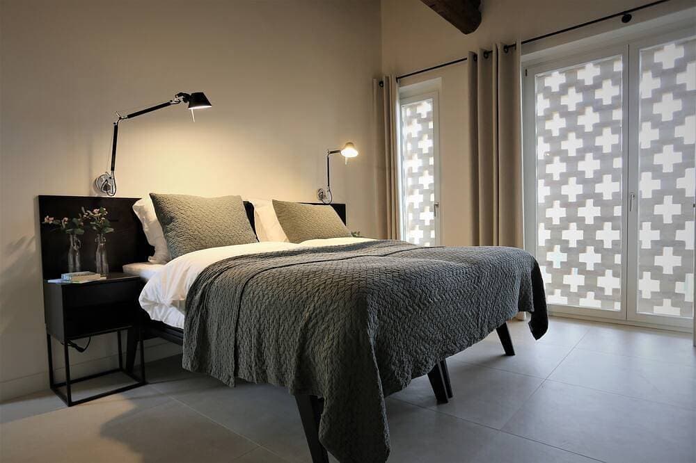 Foto 2 von 30: Spectacular villa with private pool and views on the vineyards and the alps