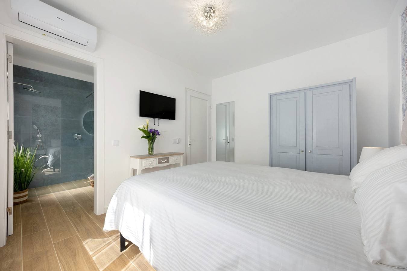 Foto 11 von 25: Zimmer „Mar - Standard“ mit Gemeinschaftspool, WLAN und Klimaanlage