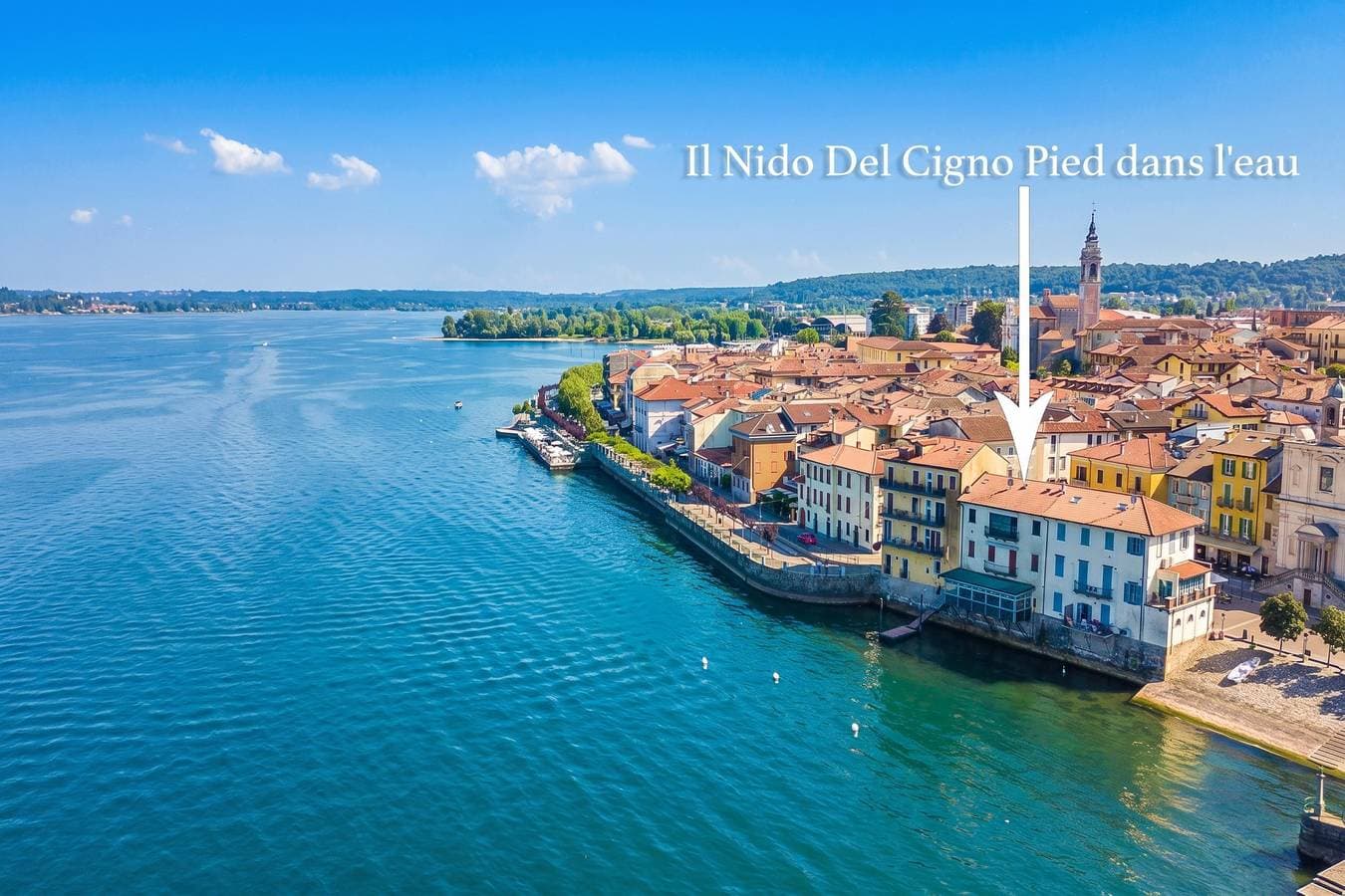Il Nido Del Cigno, Arona Lakefront Apartment with Terrace and A/C 1