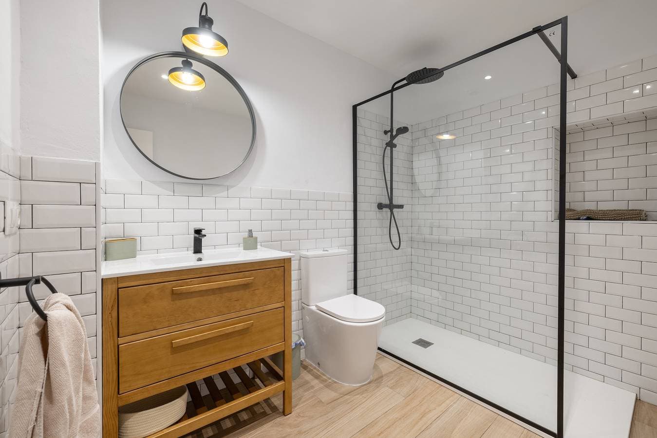 Foto 13 von 27: Ferienwohnung 'Les Carolines' mit privater Terrasse, Wi-Fi und Klimaanlage