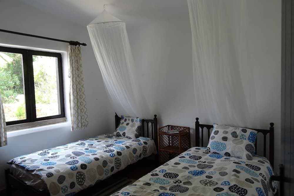 Foto 5 von 30: Ruhiges Ferienhaus in fantastischer Lage mit beheizbarem privaten Pool  Wifi 500
