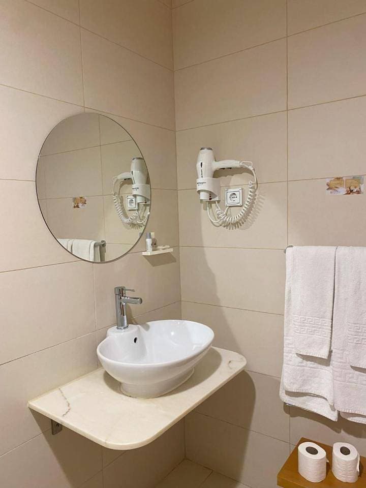 Foto 7 von 8: Double Room with Partial Sea View