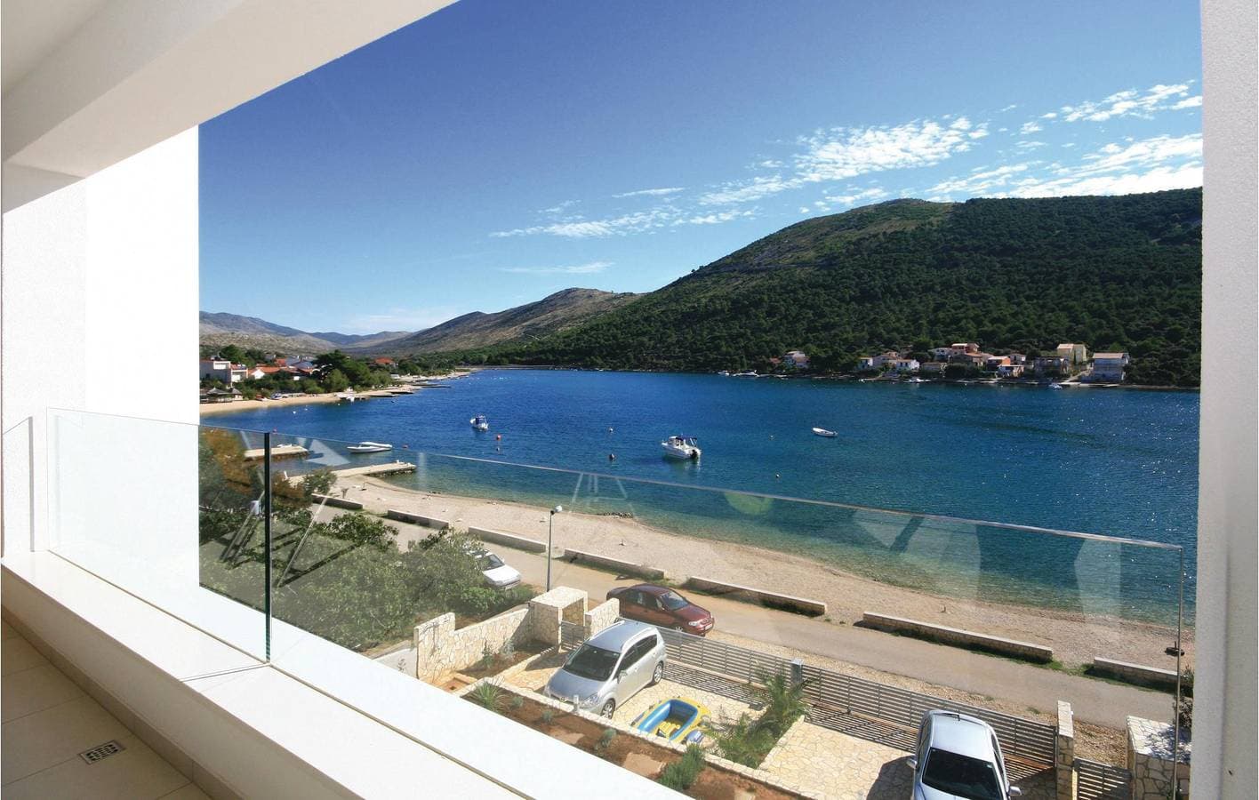 Foto 12 von 32: Gemütliche Ferienwohnung mit Meerblick, Terrasse, WLAN und Zugang zum Strand