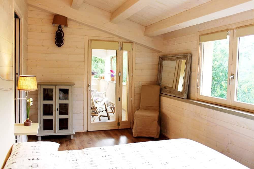 Foto 3 von 23: Wunderschöne Loft mit hohen Decken, Holzinterieur und Panoramaterrasse, Pool