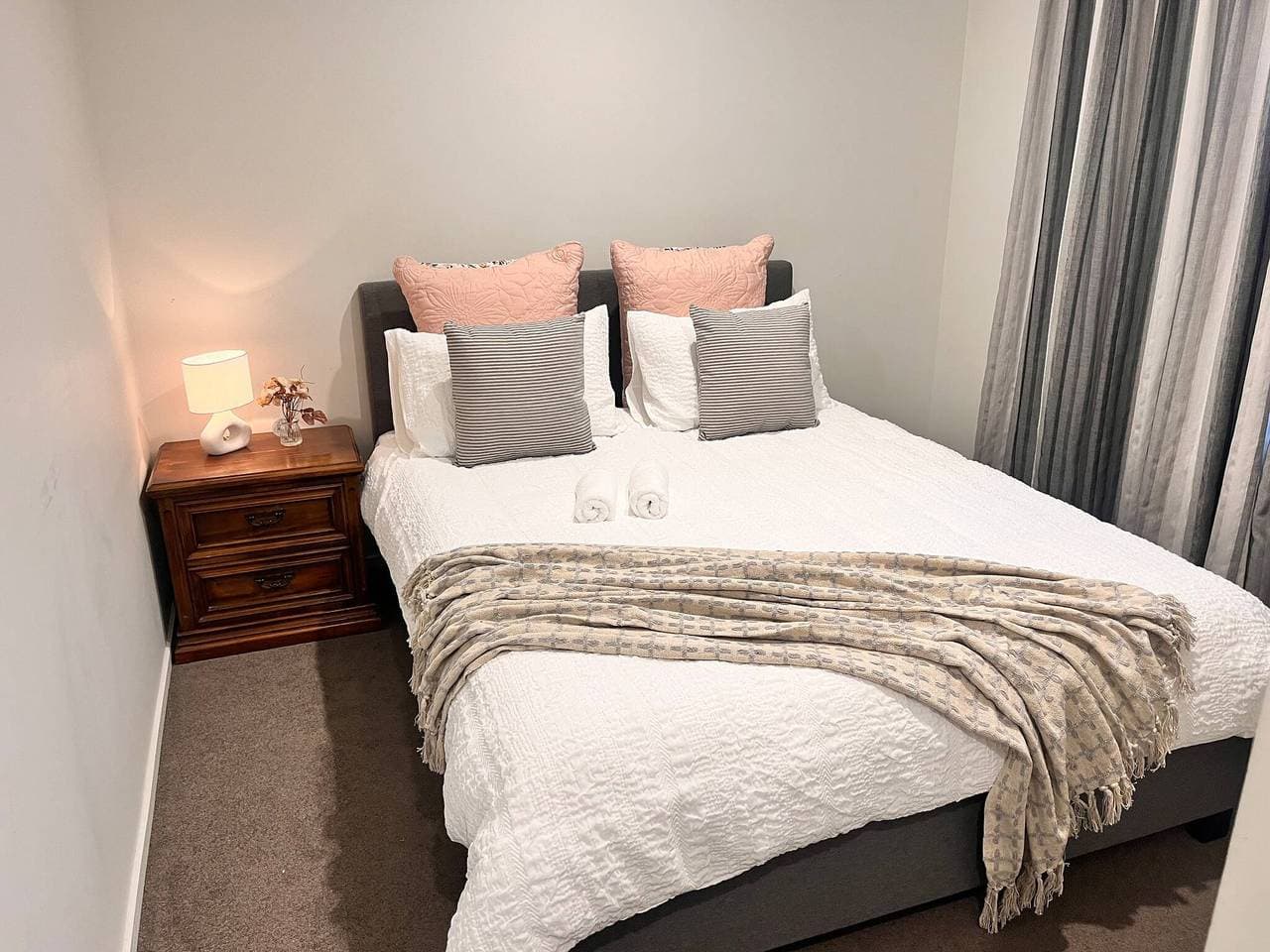 Foto 2 von 10: Zentral gelegenes, gemütliches Queen-Zimmer