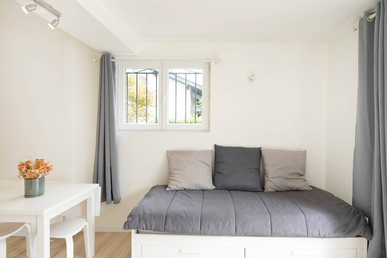 Foto 8 von 20: Gästezimmer 'Unabhängiges Zimmer, Alles zu Fuß erreichbar' mit Gemeinschaftsgarten & WLAN