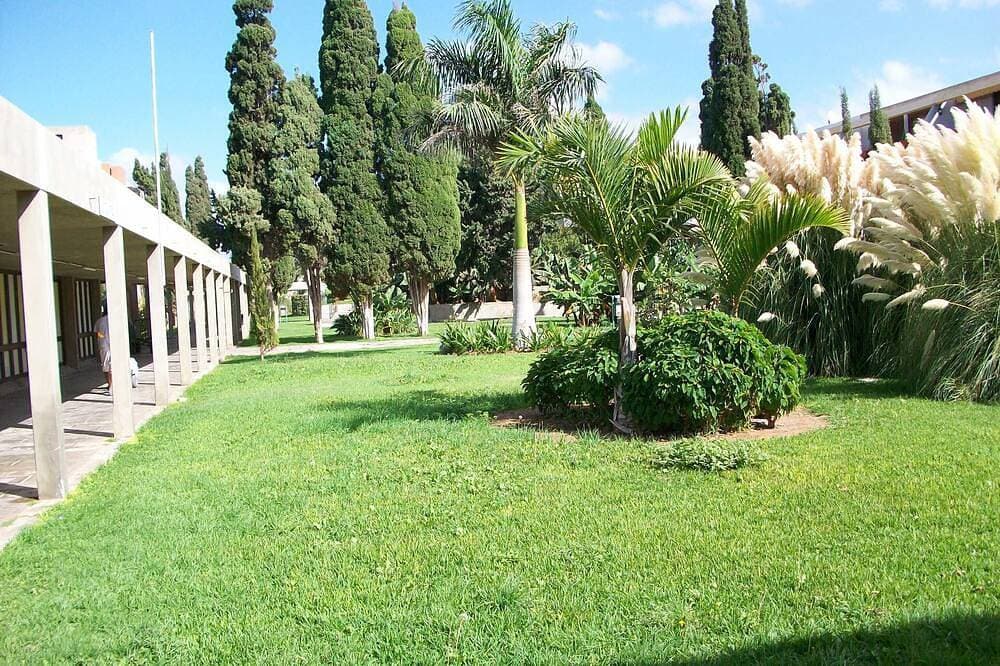 Foto 10 von 30: Schöne Ferienwohnung mit Pool, Garten und Meer