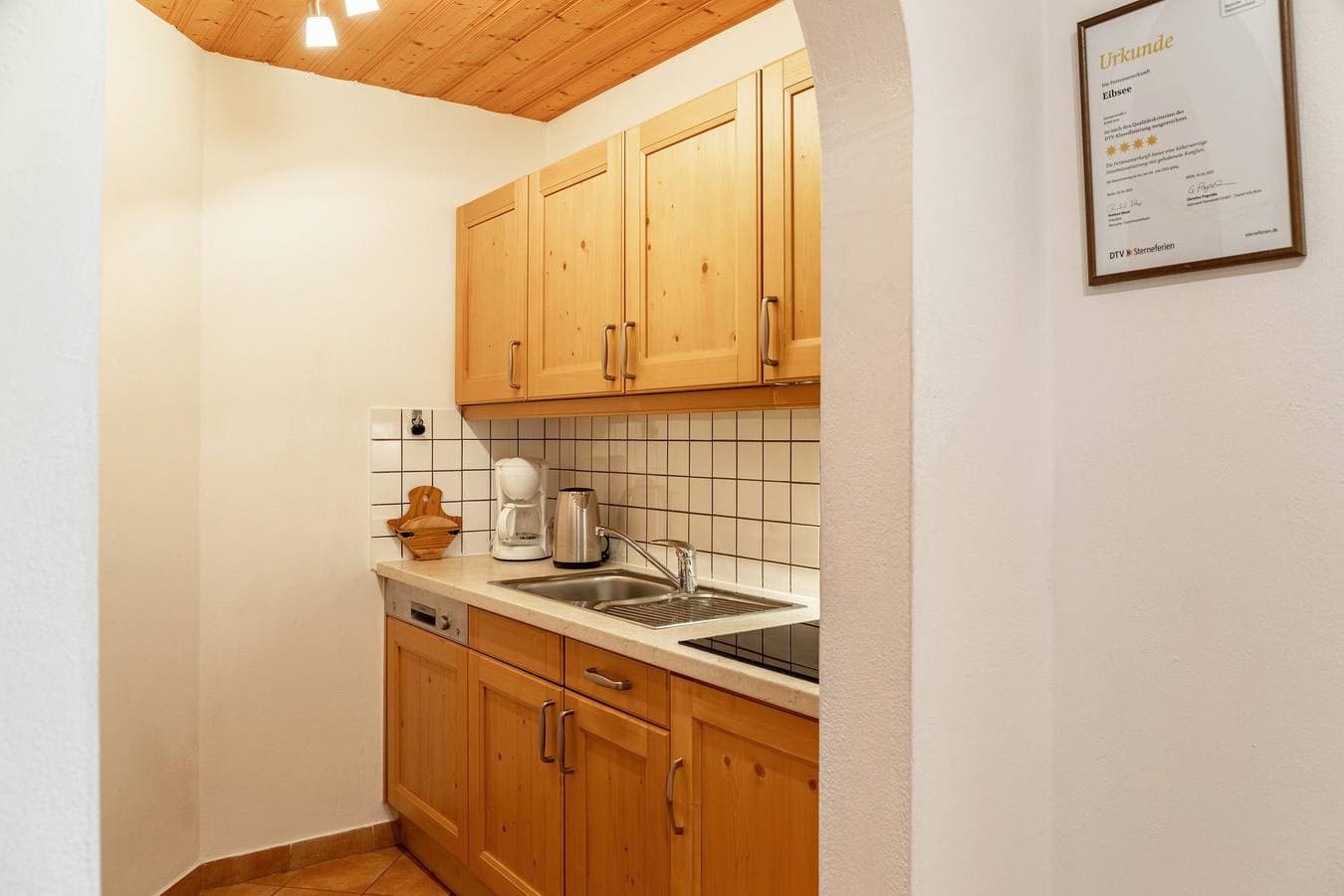 Foto 6 von 18: Ferienwohnung 'Alpenblick Tilly - Eibsee' mit Bergblick, Gemeinschaftsterrasse und WLAN