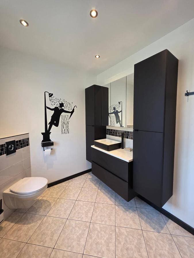 Foto 2 von 5: Double Room with Shared Bathroom