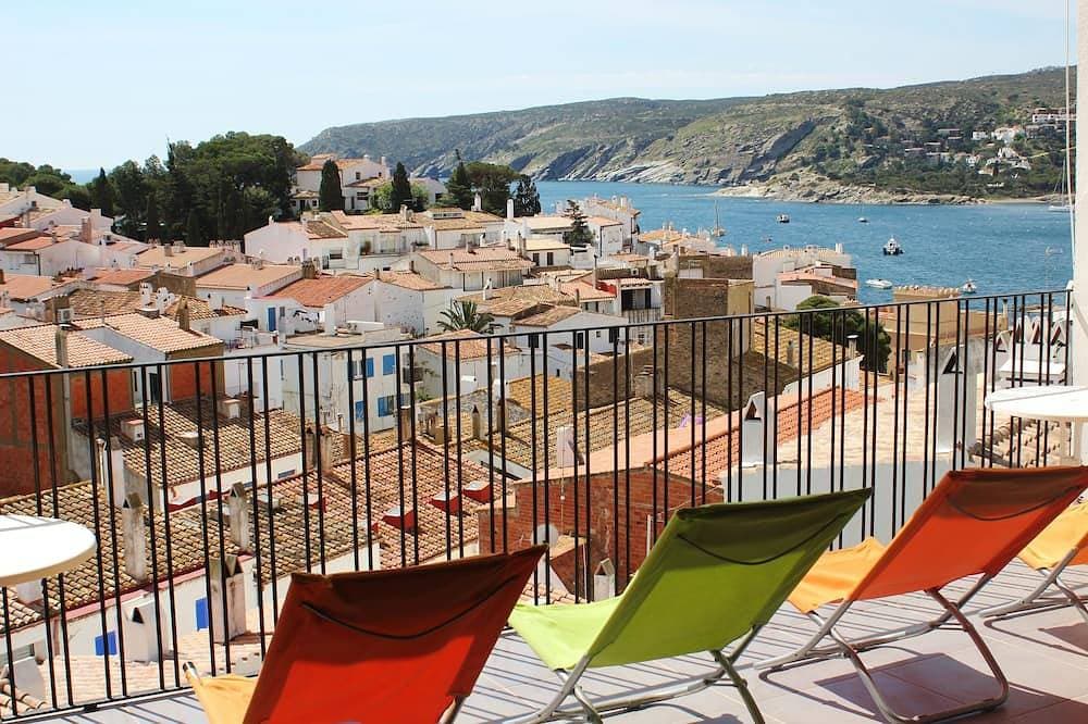 Comfortable apartment, very quiet, superb sea view, sleeps 1