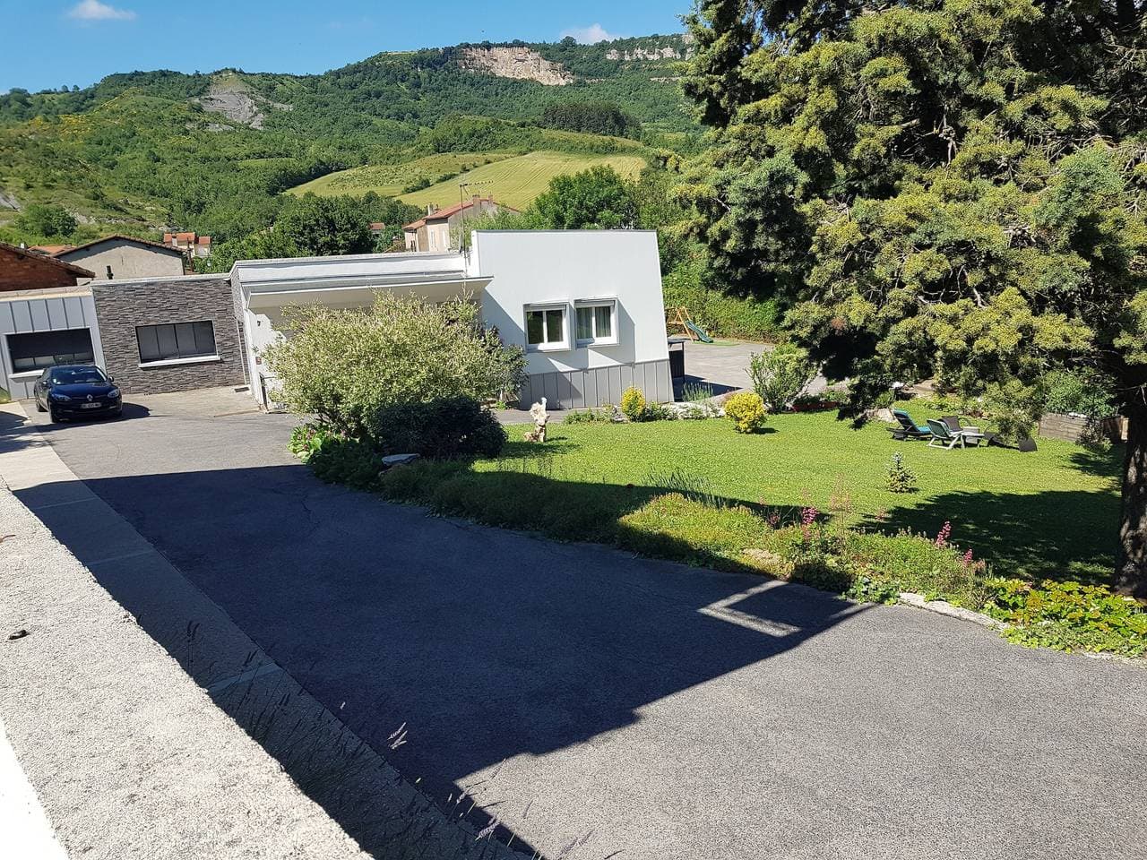 Foto 5 von 43: Landhaus 'Gîte Aux Tourterelles' mit Bergblick, WLAN und Klimaanlage