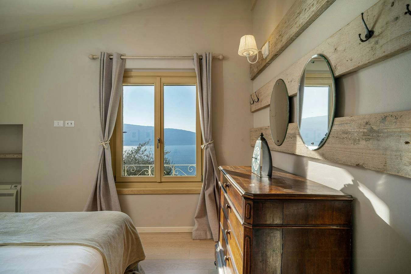 Foto 10 von 26: Ferienwohnung in einer Villa mit Pool am Gardasee