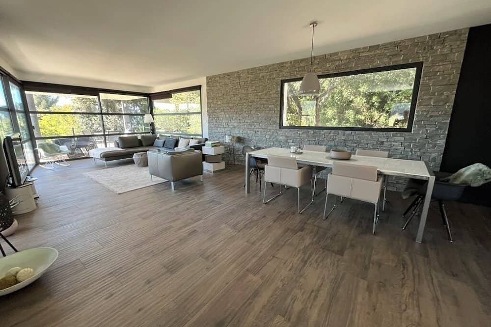 Foto 10 von 30: Moderne Architektenvilla in der Nähe der legendären Strände von Bandol