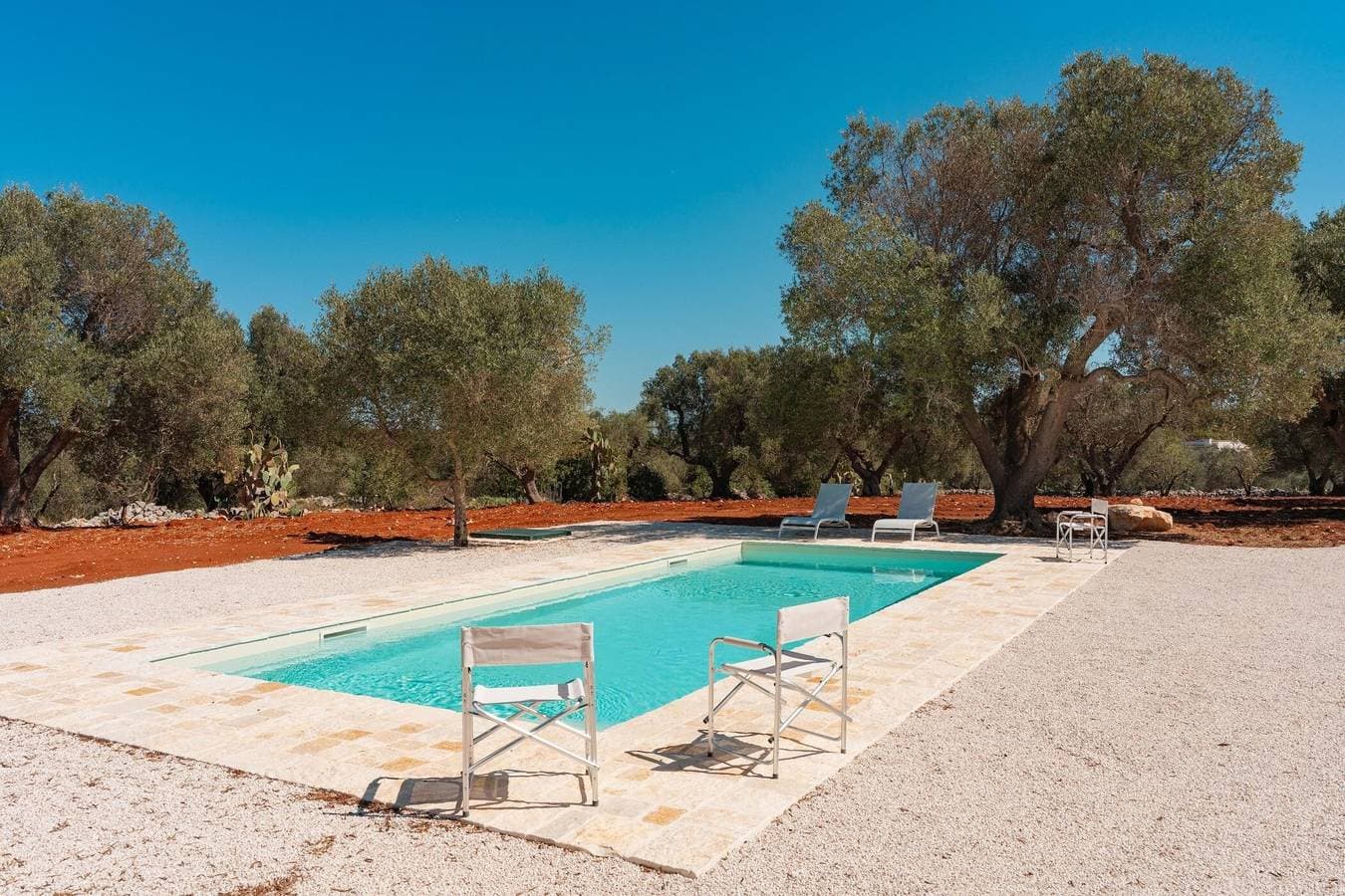 Foto 7 von 33: Trulli Scacciapensieri mit privatem Pool in der apulischen Landschaft