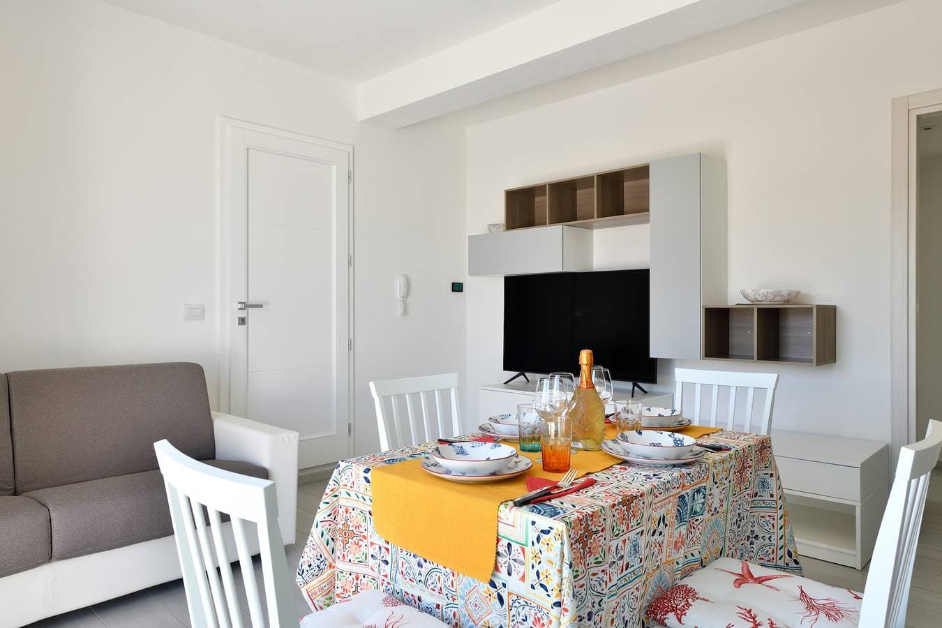 Foto 9 von 15: Ferienhaus Cala Gonone in Strandnähe mit Meer- und Bergblick, Klimaanlage, WLAN und Terrasse